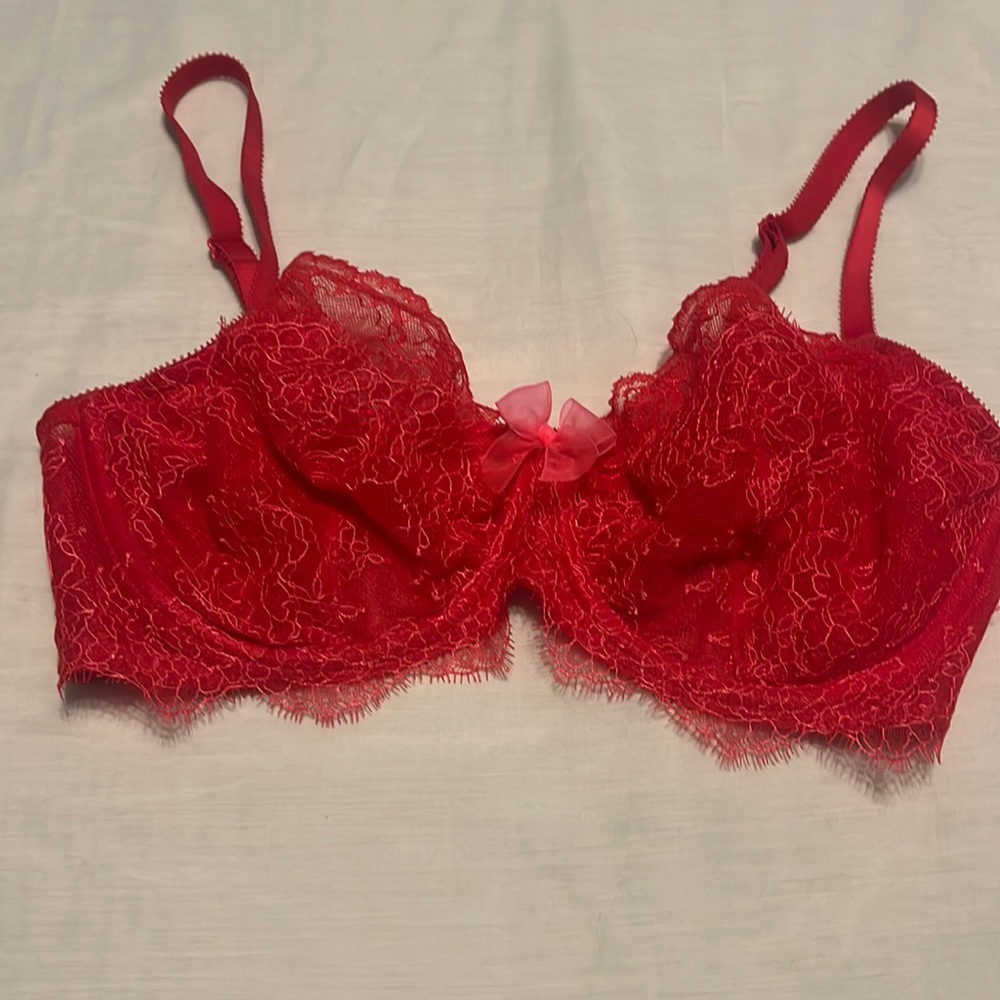 Victoria’s Secret Dream Angels Red Unlined Demi